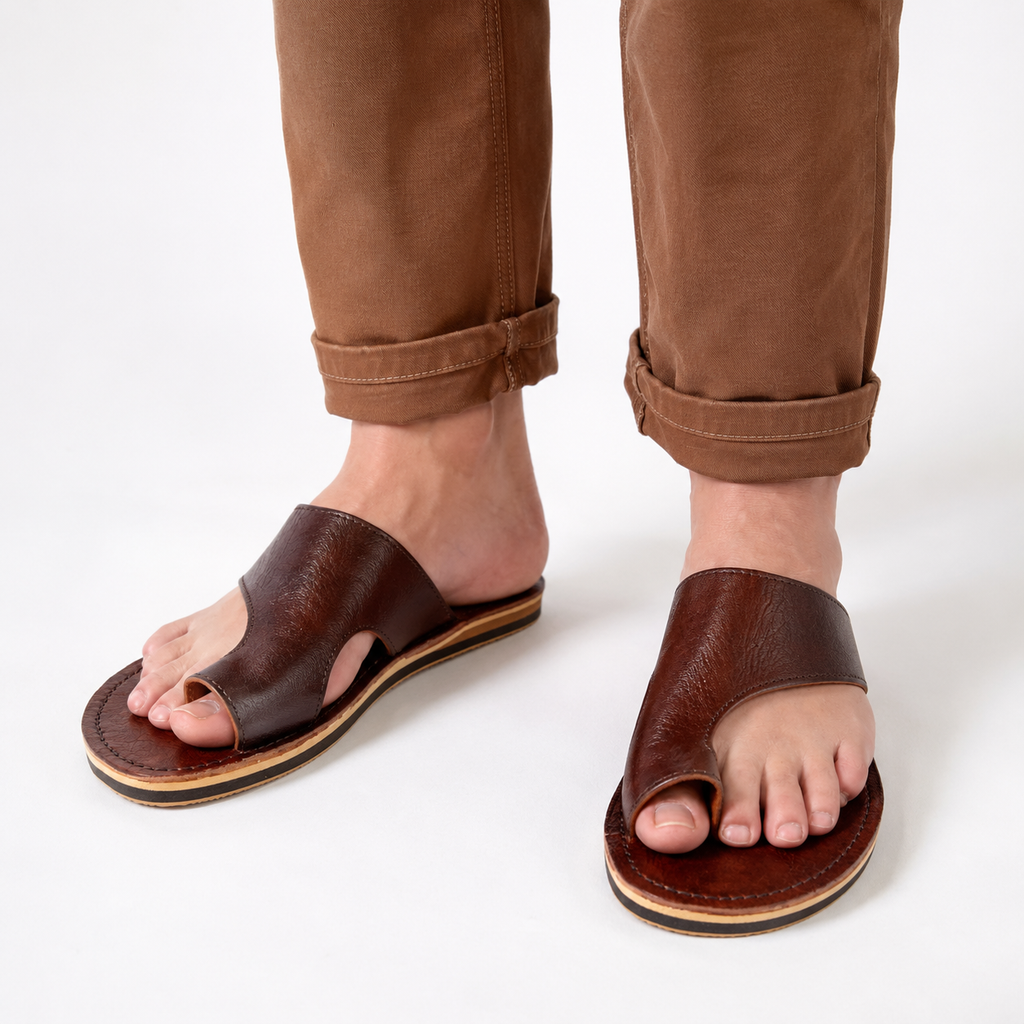 Sandales Homme à Entredoigt en Cuir Véritable Marron | Tong Artisanale Fait Main au Maroc – Yamiriam