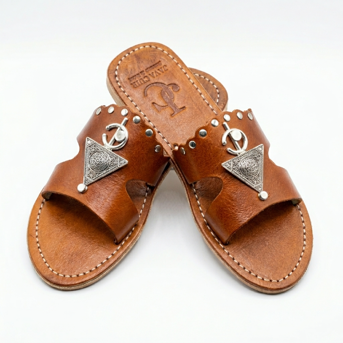Mules en Cuir Camel pour Femme avec Bijou Berbère - Fait Main Maroc