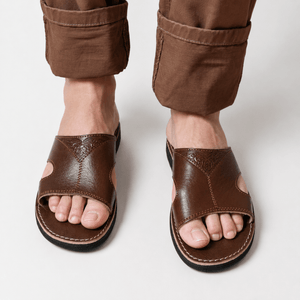 Sandales Homme en Cuir Véritable Marron avec Motif Artisanal | Fait Main à Fès, Maroc - YaMiriam