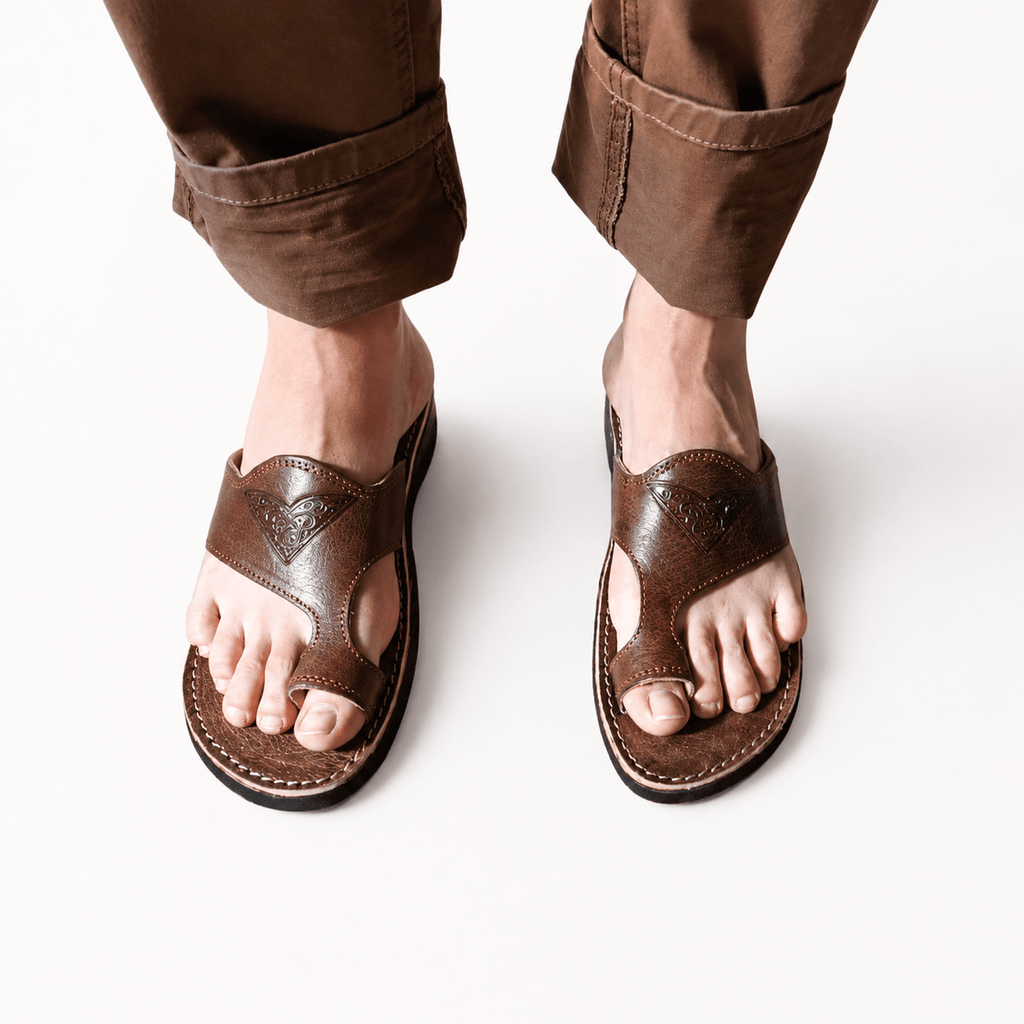 Sandals Homme en Cuir Véritable – Fabriquées à la Main à Fès, Maroc | Sandales Artisanales Confortables en Cuir Pleine Fleur | Cadeau Homme - YaMiriam