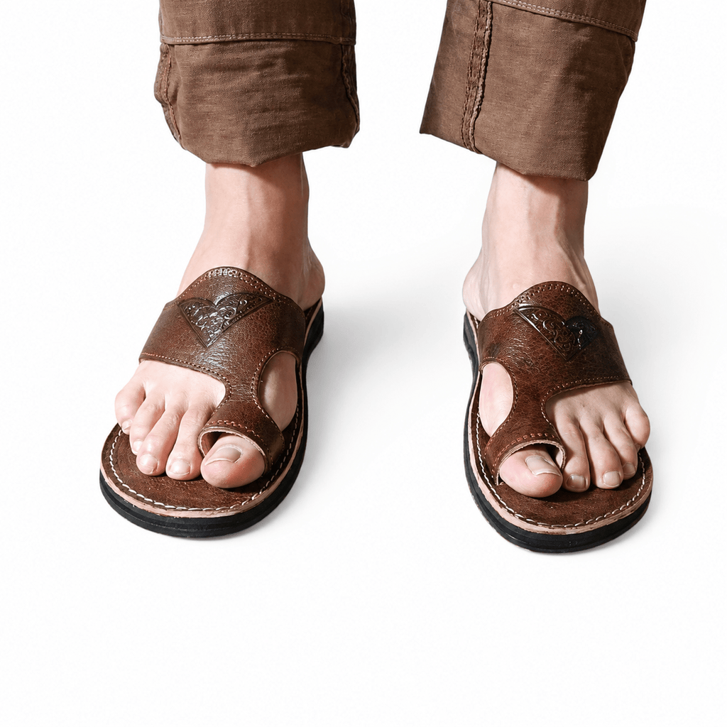 Sandals Homme en Cuir Véritable – Fabriquées à la Main à Fès, Maroc | Sandales Artisanales Confortables en Cuir Pleine Fleur | Cadeau Homme - YaMiriam